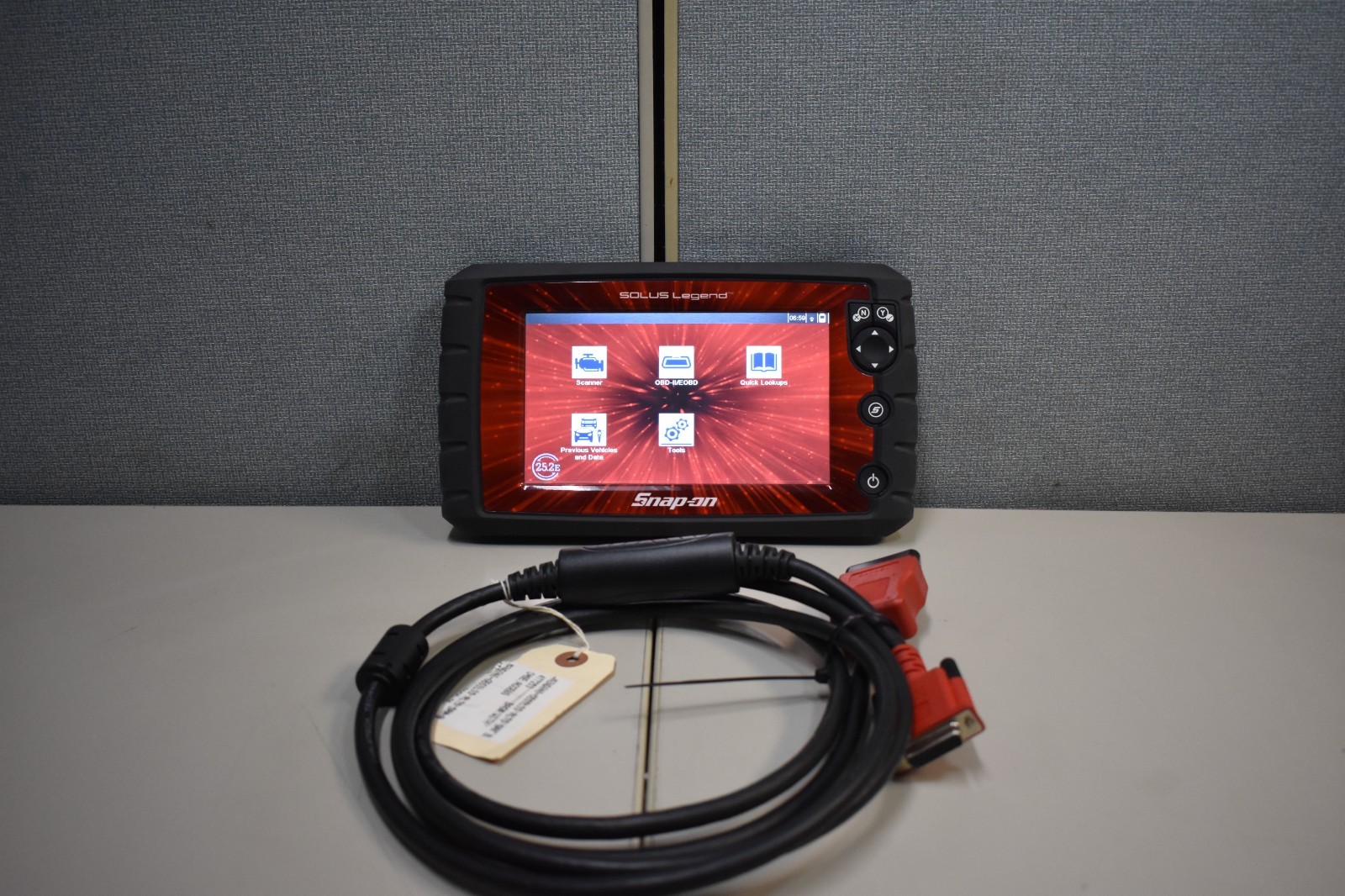 SNAP-ON SOLUS LEGEND Model EESC336  VER. 25.2 AUTOMOTIVE DIAGNOSTIC SCANNER