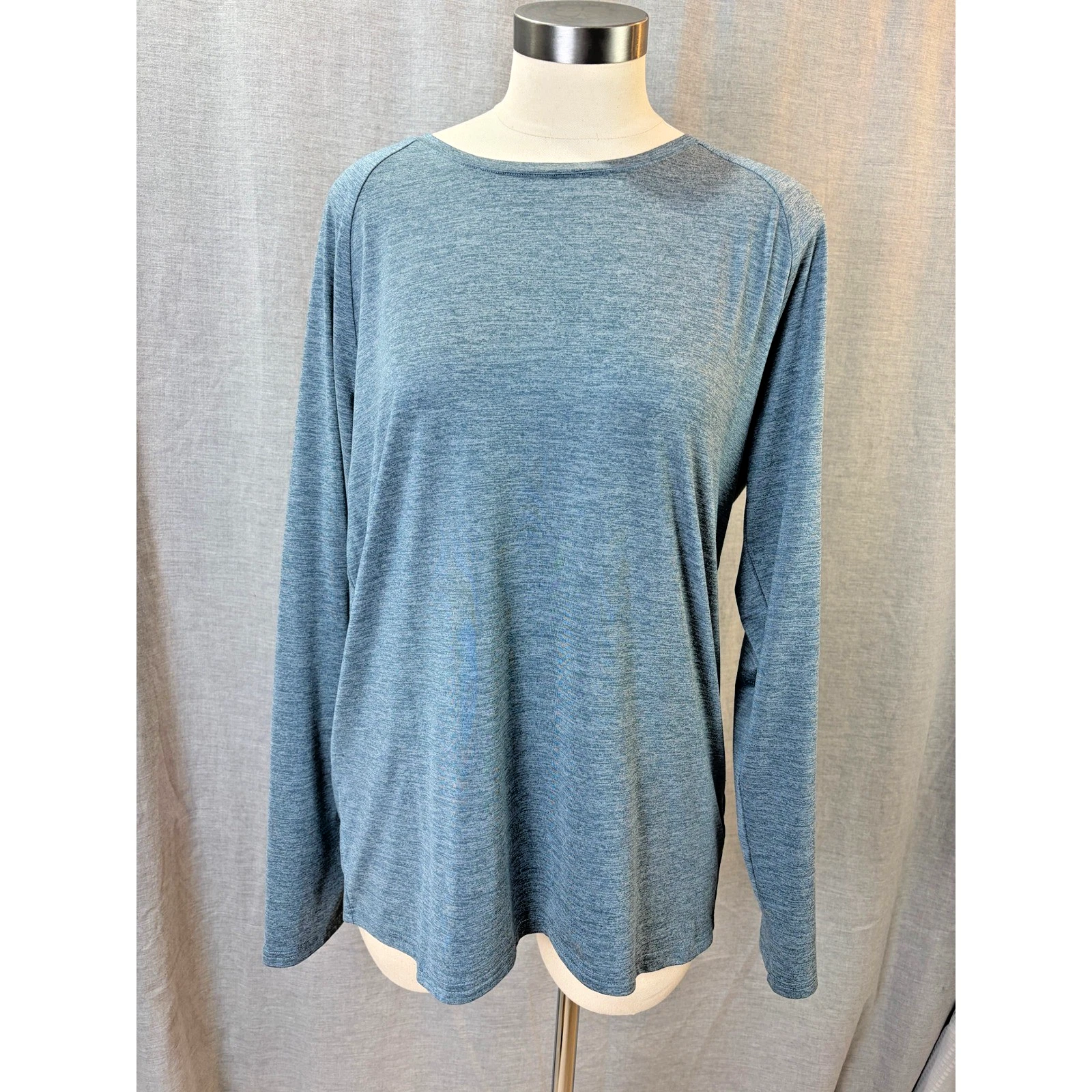 Quince Heathered Blue Long Sleeve Tee Relaxed Stretch Top M Base Layer