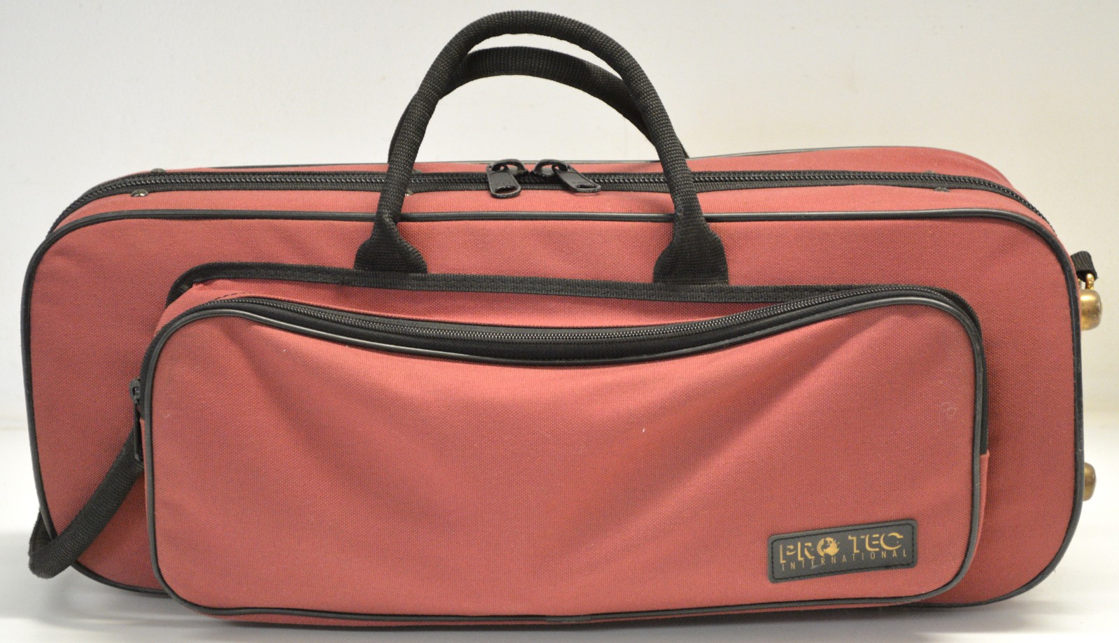USED PRO TEC TRUMPET CASE - SOFT SIDE WITH ZIPPER CLOSURE