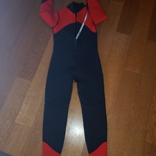 Hevto Wetsuit Youth Size 14 red and black Coral 1