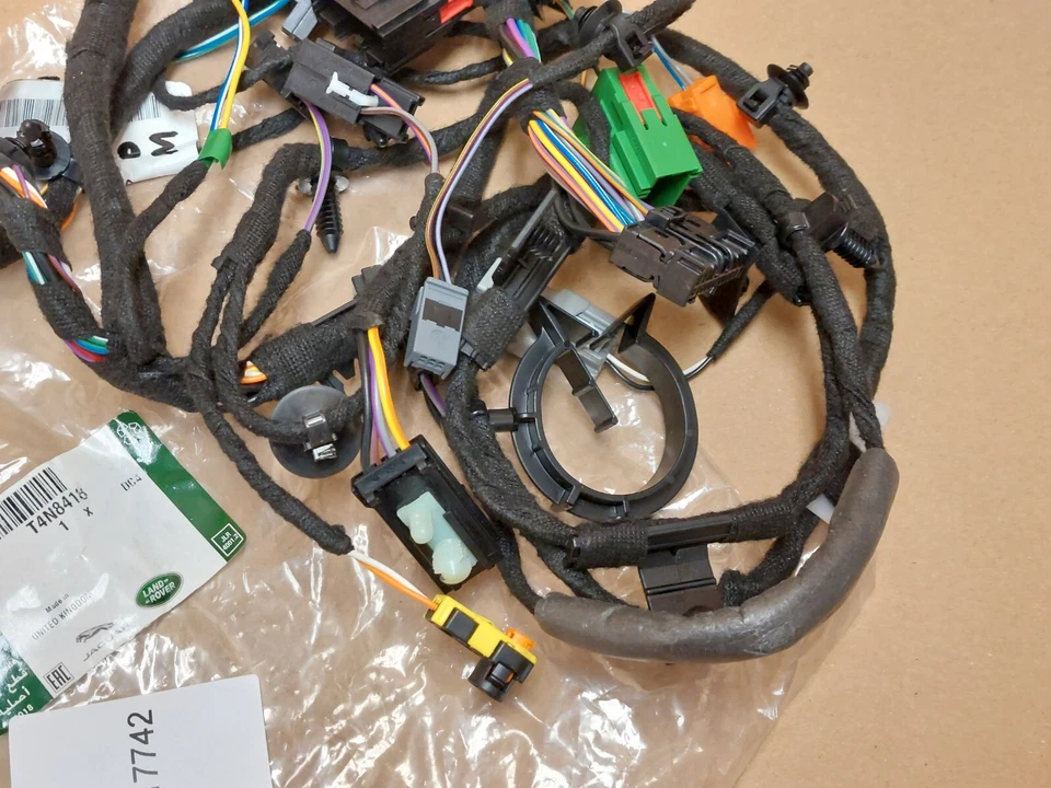 Jaguar XF X260 Passenger Seat Wiring Harness 2019-on T4N8418 Genuine New - Image 4 of 4