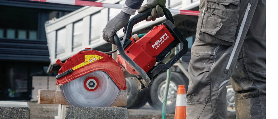 HILTI SAW DSH 600-22 ,  BRAND NEW , BLADE INCLUDED , ORIGINAL HILTI , FAST SHIP - Image 2 of 4