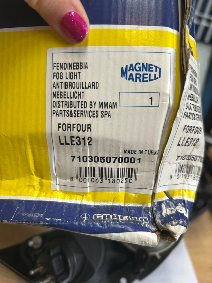 Faro antiniebla delantero izquierdo Smart ForFour 454 LLE312 04-06 Magneti Marelli Q1-4 Foto 4 de 4