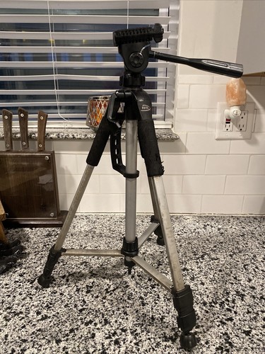 58" 3 Section Lightweight Photo Video Tripod Leveling, Digital Concepts - Picture 6 of 10