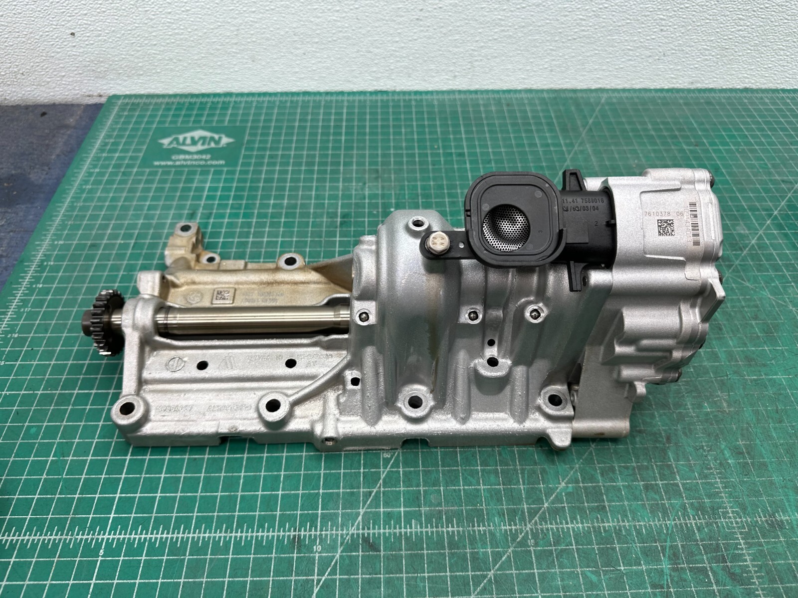 12-18 BMW N20 N26 2.0L ENGINE BALANCE SHAFT OIL PUMP ASSEMBLY 80k mi OEM