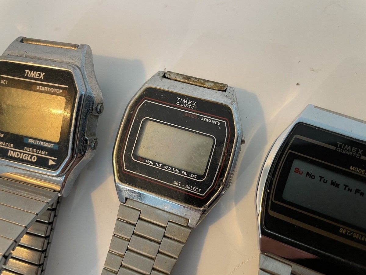 時計 TIMEX classic digital silver INDIGLO Timex Men's Classic Digital Silver-Tone 34mm INDIGLO Casual
