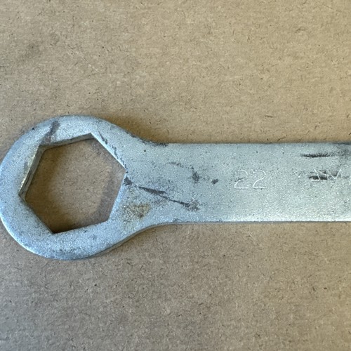 Original vintage Yamaha motorcycle tool kit 22mm & 26mm original box wrench - Picture 2 of 7