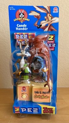 Looney Tunes Vintage 1998 Electronic Pez Dispenser Wile E. Coyote & Road Runner 