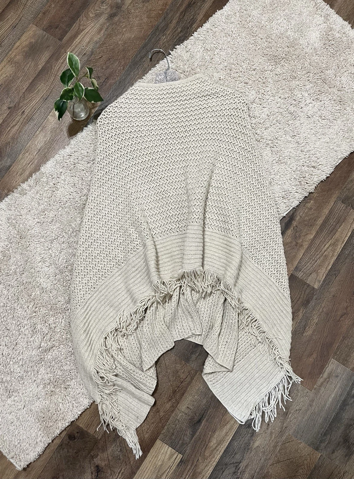 J.Jill One Size Beige Crochet Open Knit Fringe Wool Blend Poncho Sweater
Opens in a new window or ta