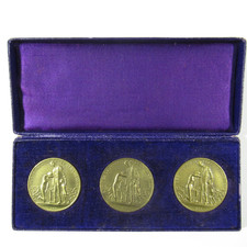 Des deutschen Volkes Leidensweg 1923 / 3x Medaille im Etui