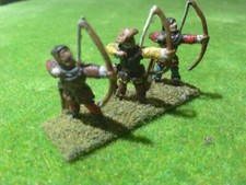 25mm vintage painted metal Medieval Longbowmen x3