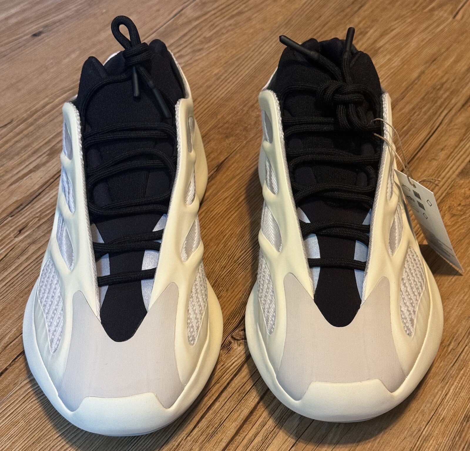 yeezy authentique