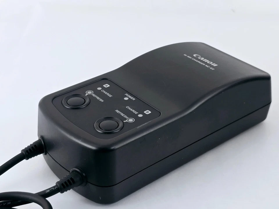 🌸[Casi COMO NUEVO] Cargador Canon Ni-MH NC-E2 de JAPÓN Foto 3 de 4