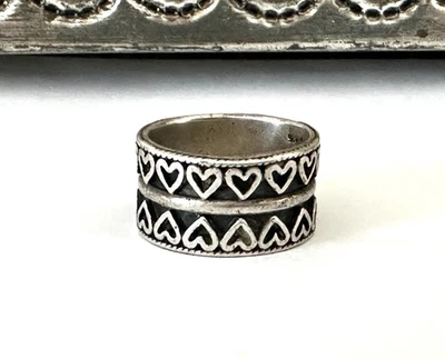 Vintage Sterling Silver 925 Heart Wide Band Ring Signed - Image 1 of 4
