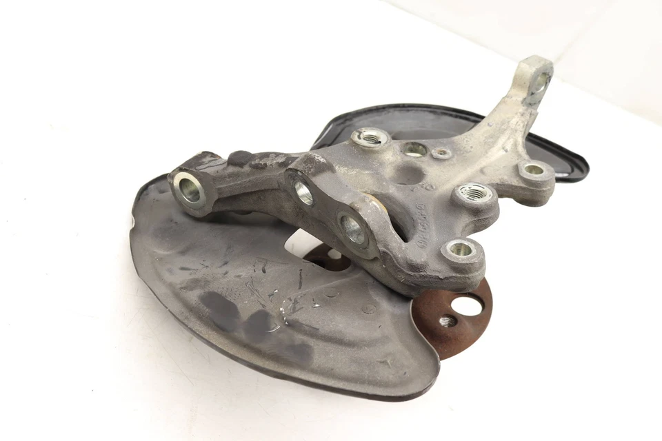 2010-2015 MERCEDES-BENZ C250 — передний правый шпиндельный кулак с подшипником колеса - Изображение 3 из 4