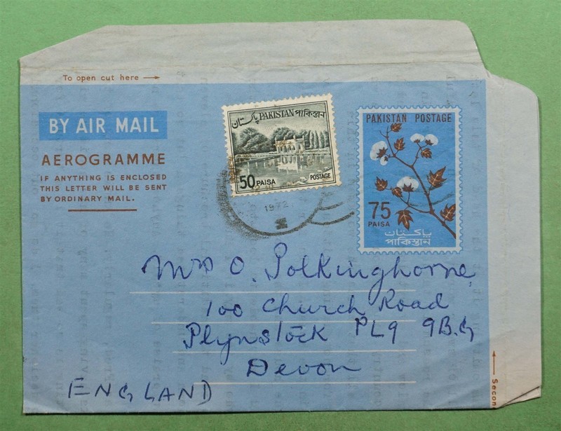 DR WHO 1972 PAKISTAN UPRATED AEROGRAMME TO ENGLAND w29937
