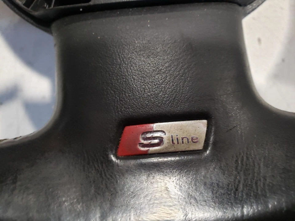 Volante S-Line - Audi A4 B8 Quattro Premium 2011 automático - OEM 8K0419091 Foto 4 de 4