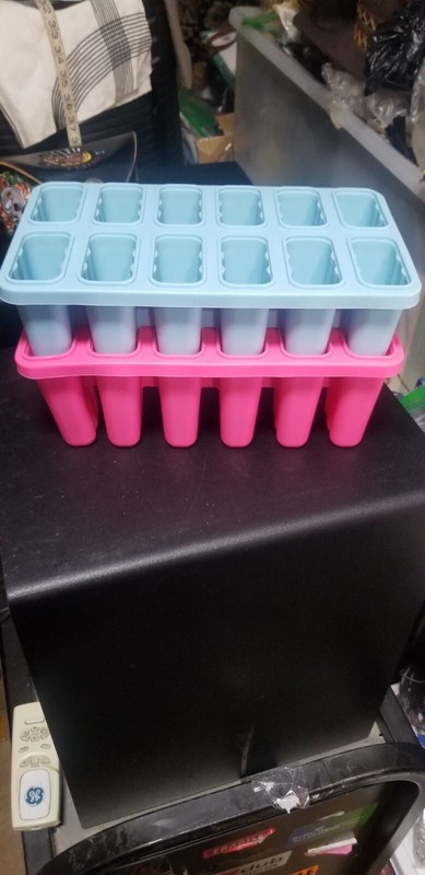 ICE Cream  MOLDS TWO SETS  MAKE ICE POPS OR ICE CREAM POPS BPA FREE