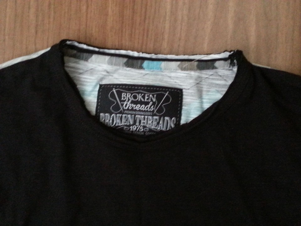 Broken Threads Men Size S Cotton Graphic T-Shirt black with Graphic ...