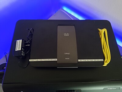 LINKSYS 4 PORT GIGABIT WIRELESS ROUTER EA6300 Dual Band 2.5ghz & 5ghz. COMPLETE!