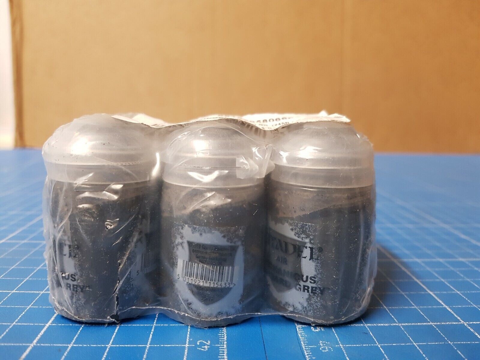 Citadel Air Mechanicus Standard Grey 6 X 24ml/ 25€ (100ml/ 17,36€)