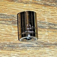 A CRAFTSMAN METRIC 6 POINT 1/4 INCH DRIVE SOCKET STANDARD DEPTH