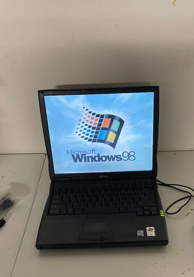 希少Windows98Se IBM ThinkPad240 外部FDD付 IBM ThinkPad 240 Windows 98 SE インストール？ : r/thinkpad