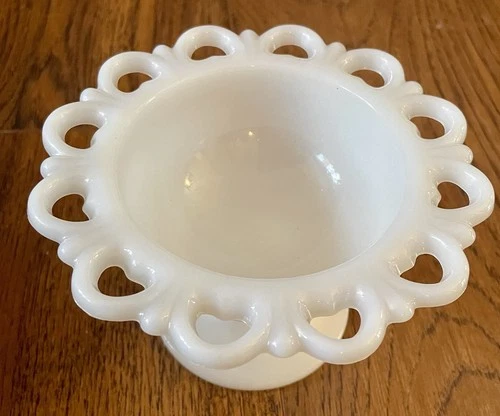 VNTG 1960’s Milk Glass Lace Edge Candy Dish Anchor Hocking Old Colony 5.25” Diam