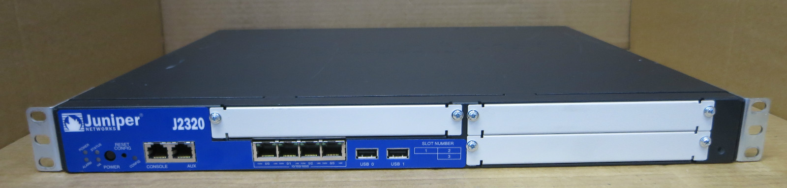 Juniper Networks J2320 400 Mbps 4-Port Gigabit Wireless Router J2320-JB ...