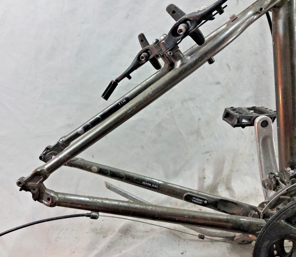 Cuadro de bicicleta híbrida Trek FX 7.1 2012 ciudad 17" medio paso a paso rígido remitente de EE. UU.:) Foto 4 de 4