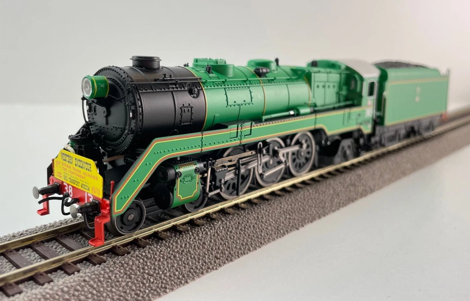 ARM 87006 C38 Class 4-6-2 Pacific Express Steam Loco 3813 Western Endeavour 1:87 - Image 2 of 4