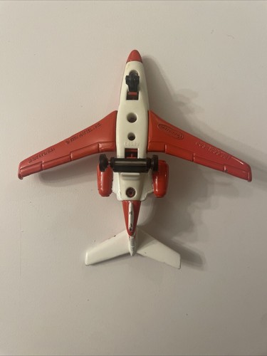 Vintage 2002 Matchbox METRO JET Plane Diecast with White/Red Zebra Design 4" - Picture 4 of 4