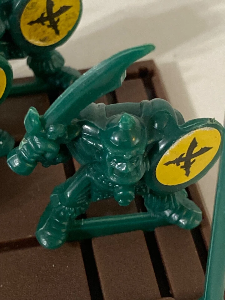 Battle Masters Gazkull's Orcs board game pieces, MB 1992 - Image 4 of 4