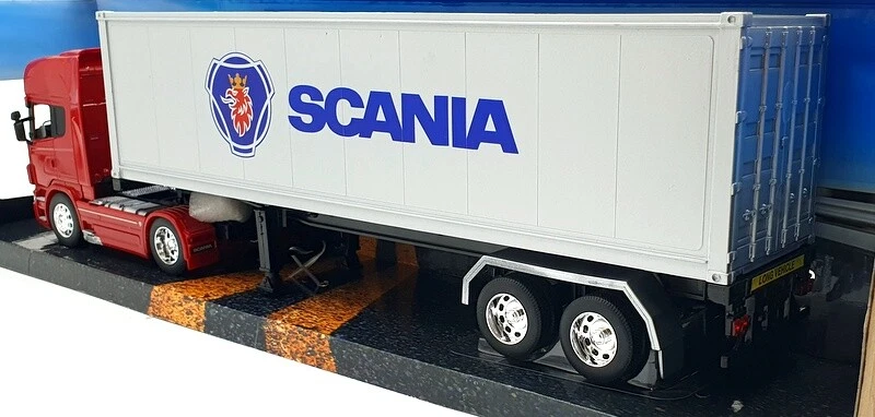 Welly 1/32 Scale 32671S-W - Scania V8 R730 Truck - Red/Silver - Image 2 of 4