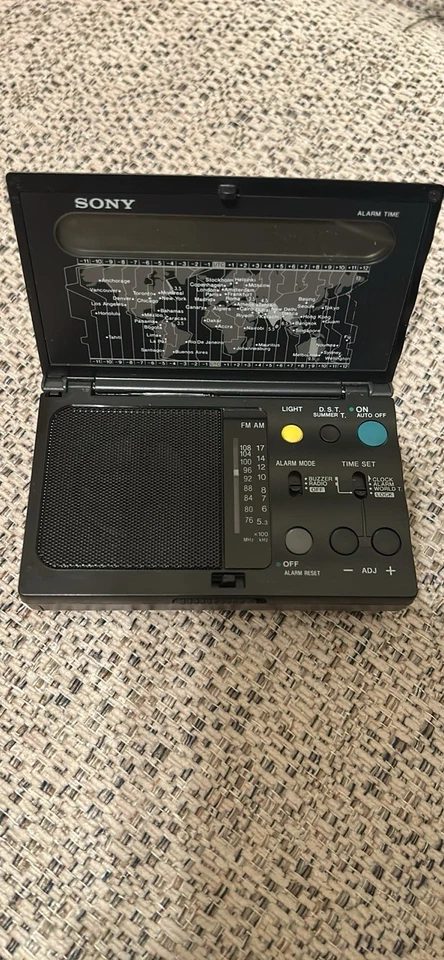 Vintage Sony ICF-C1000 Fm/Am World Time  Clock Radio - Image 2 of 4