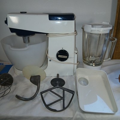 Kenwood Chef Modell A.701A mit Liquidisierer & Fleischwolf
