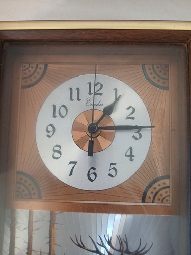 Reloj Batería Ciervo Vintage Por Emdur ¡Funciona! - Imagen 4 de 9