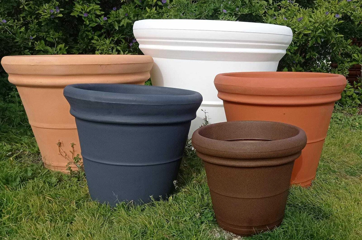 SINGFNH 24 piedini per fiori/piante, in plastica, in vaso per piante, per vasi e dita dei piedi, supporto per vasi da fiori a triangolo, supporto per vasi da fiori invisibili per interni
