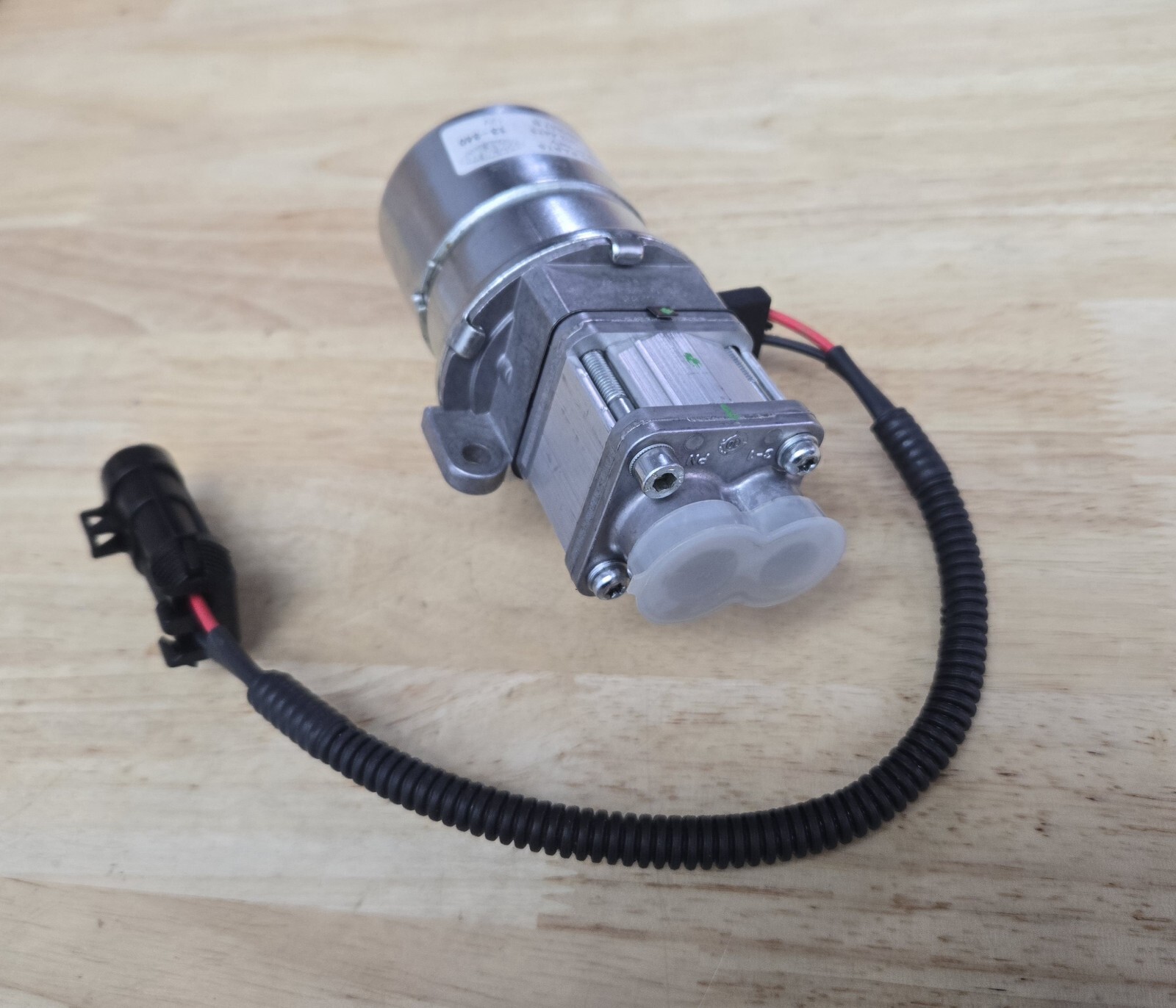 086901137A ORIGINAL LAMBORGHINI GALLARDO HYDRAULIC PUMP Brand New Msrp Of $6222