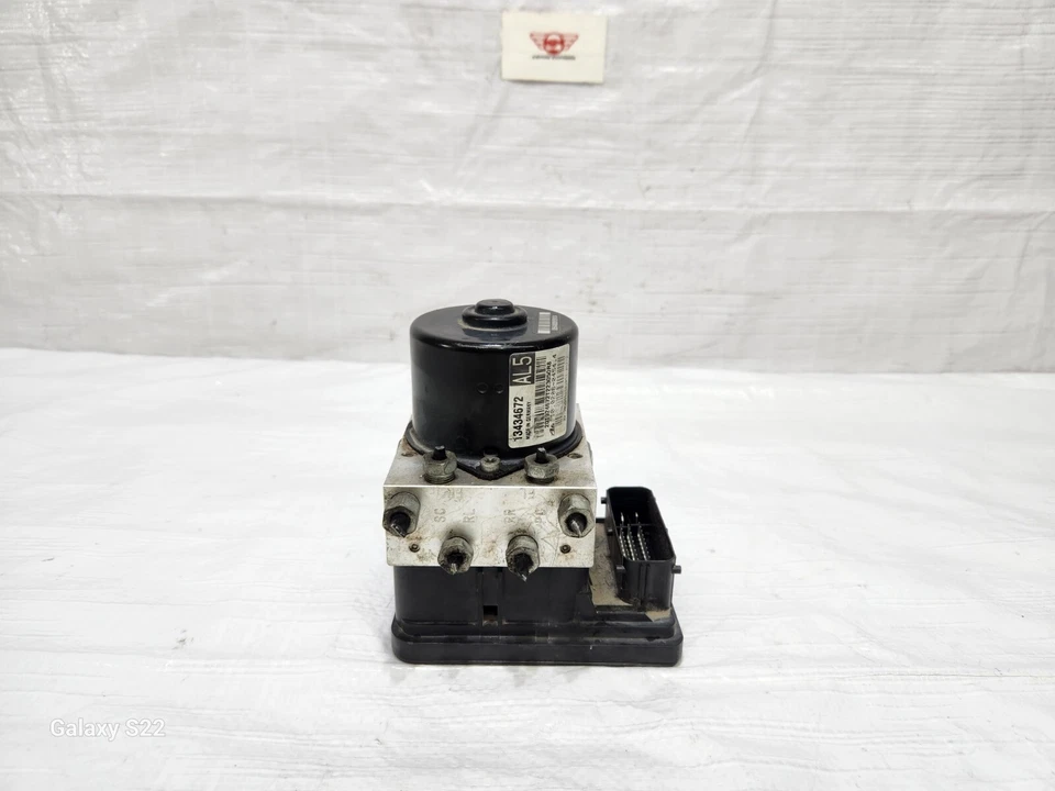 2012-2017 Buick Verano ABS Pump Anti Lock Brake Module Assembly OEM 13434672 - Image 4 of 4