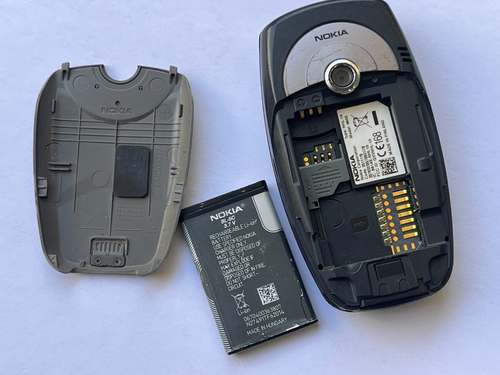 Genuine Nokia 6600 - Purple (Unlocked) - Picture 16 of 16