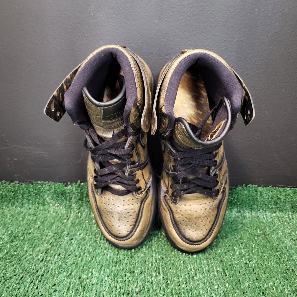 Nike Air Jordan 1 Retro High Men Shoes Sz 8 OG Wings