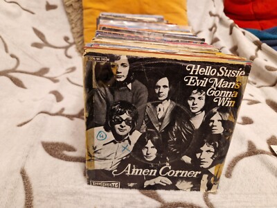 2mal Single7''Amen Corner..Hello Susie - Dave Clark Five..Over and Over SieheFoto