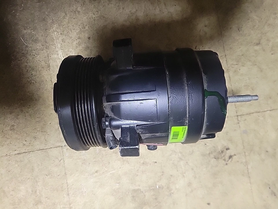AC Compressor  3.8L ID: 89018865 Fits 1996-1999 Buick LeSabre OEM 1520195 - Image 4 of 4