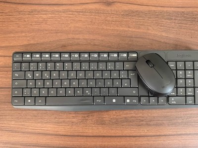 Logitech Tastatur K235 mit M170 Maus + Dongle