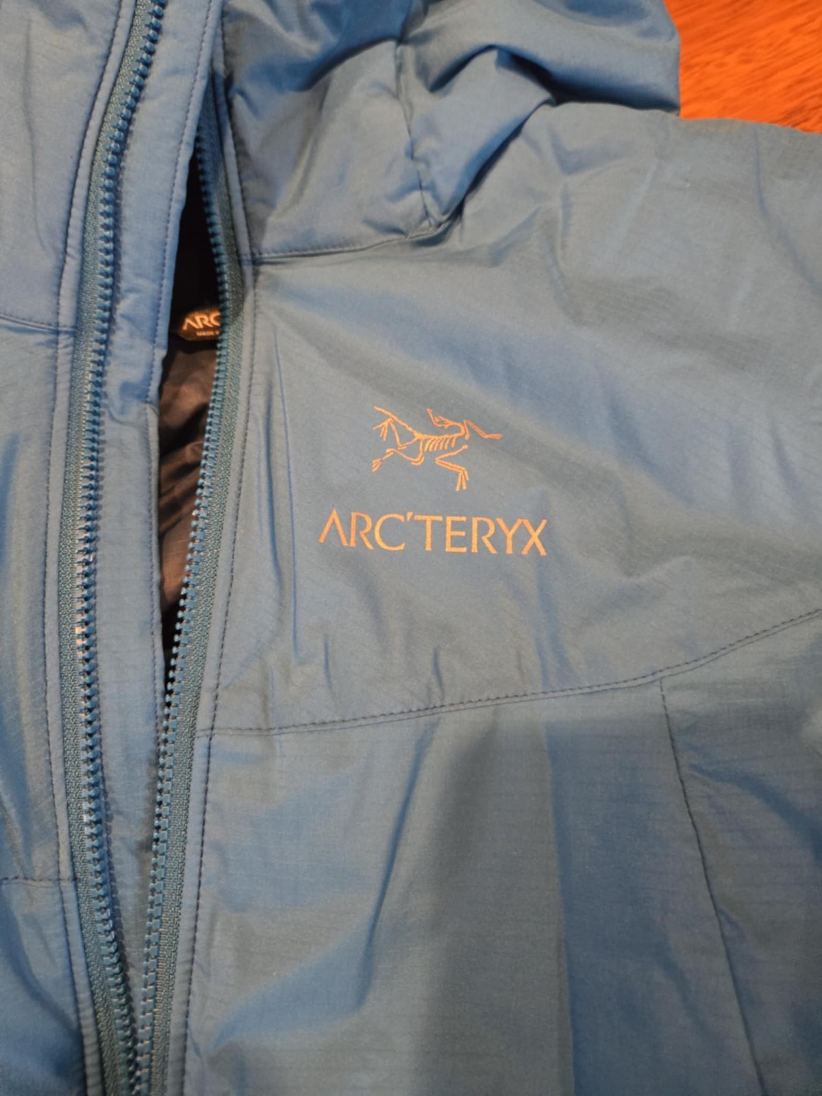 NUOVO CON ETICHETTE Vintage Arc'Teryx Atom AR Small Donna Isolato Full Zip