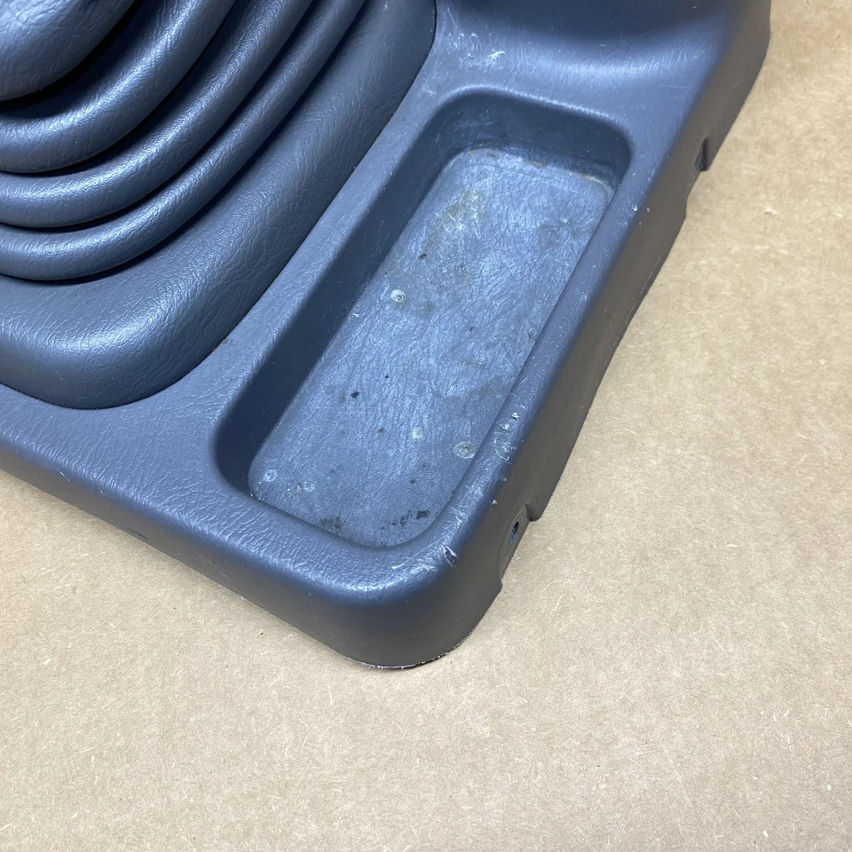 Frontier 1998-01 2x2 M/T gris consola central palanca de cambios bota portavasos Foto 3 de 4