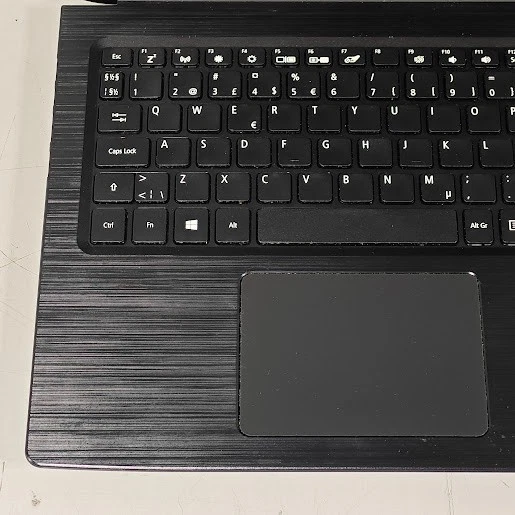 Acer Aspire A315-41-R26W Laptop - Ryzen 5 2500U,  AMD Radeon RX Vega 8, 4GB RAM - Image 3 of 4