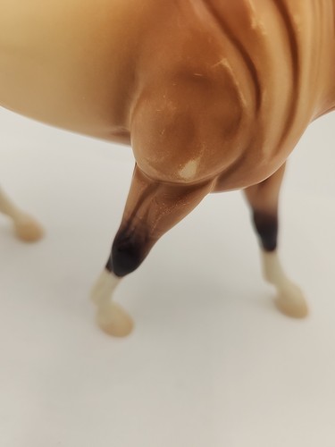 Breyer American Quarter Horse Mare Buckskin #750602 AQHA Poco Bueno Family - Picture 11 of 17