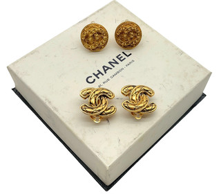 Auth Chanel Coco Mark Matelasse/Ball Engraved Gold Clip on Earrings W/B PP020016